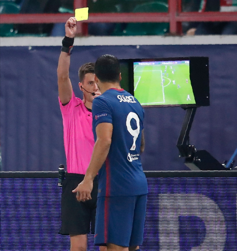 岭南鲸鲨队鏖战钱塘黑豹队，冰球大奖赛失利，核心复出即建功。年轻人站出来了-kaiyun账号登录